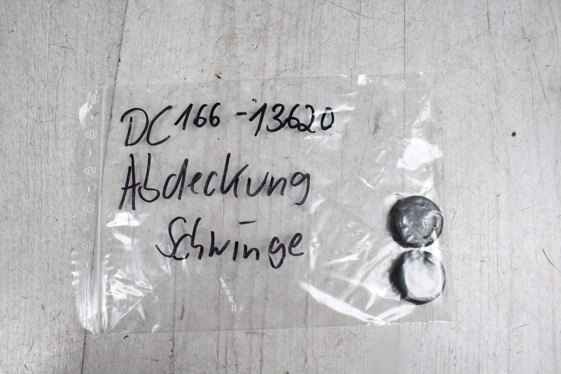 Abdeckung Deckel Kappe Schwinge Suzuki GSX 600 FU GN72B 88-97  Suzuki   