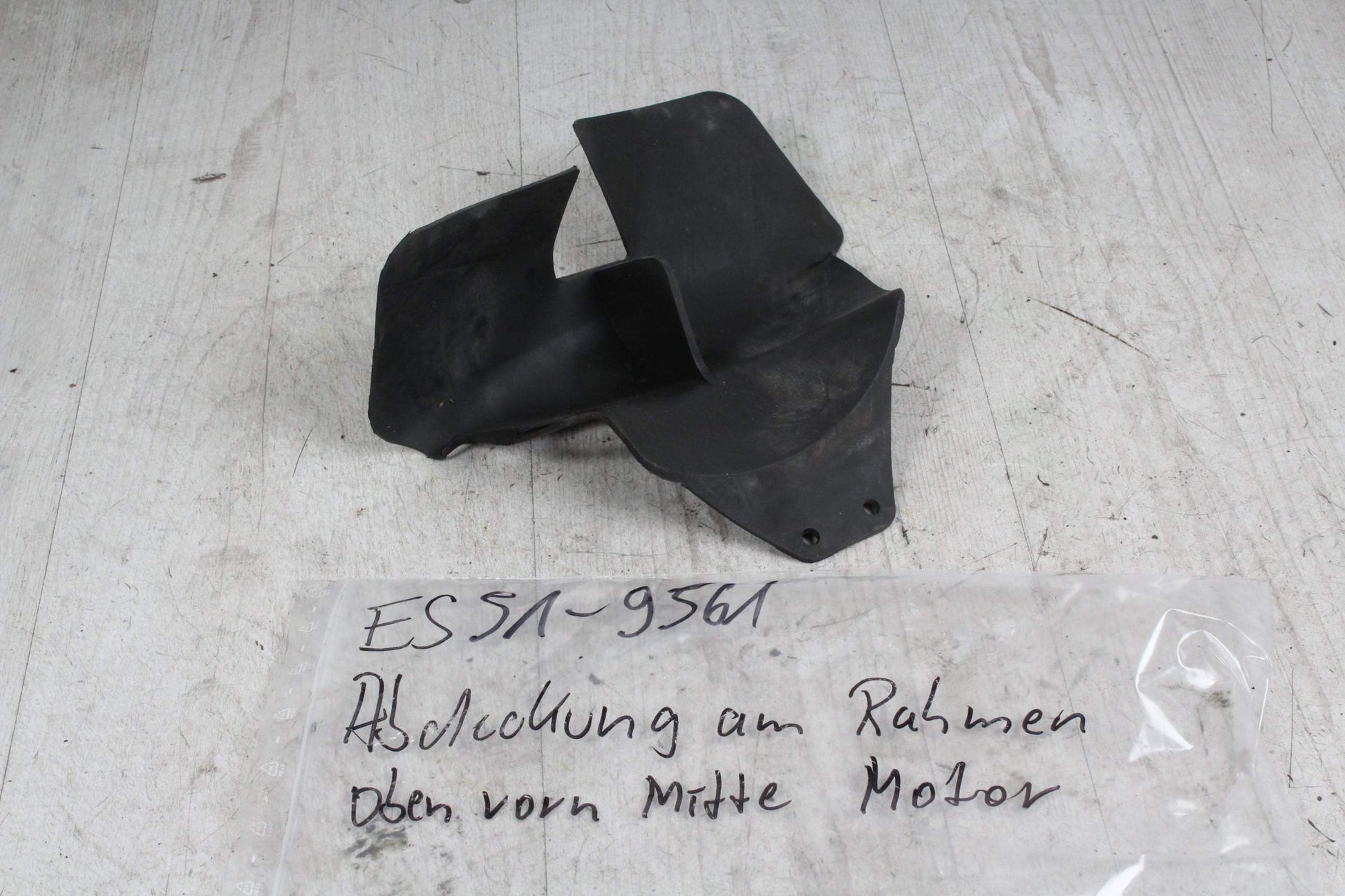 Abdeckung Verkleidung Rahmen Motorlappen Yamaha FZS 600 Fazer RJ02  Yamaha   