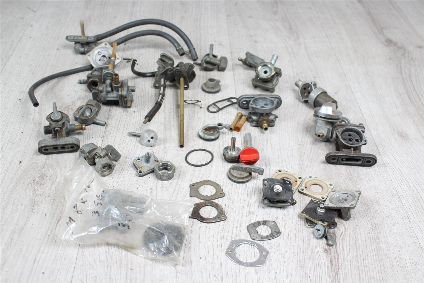 Set Benzinhahn Kraftstoffhahn Kawasaki Suzuki Yamaha Honda unbekannt  Unbekannt   