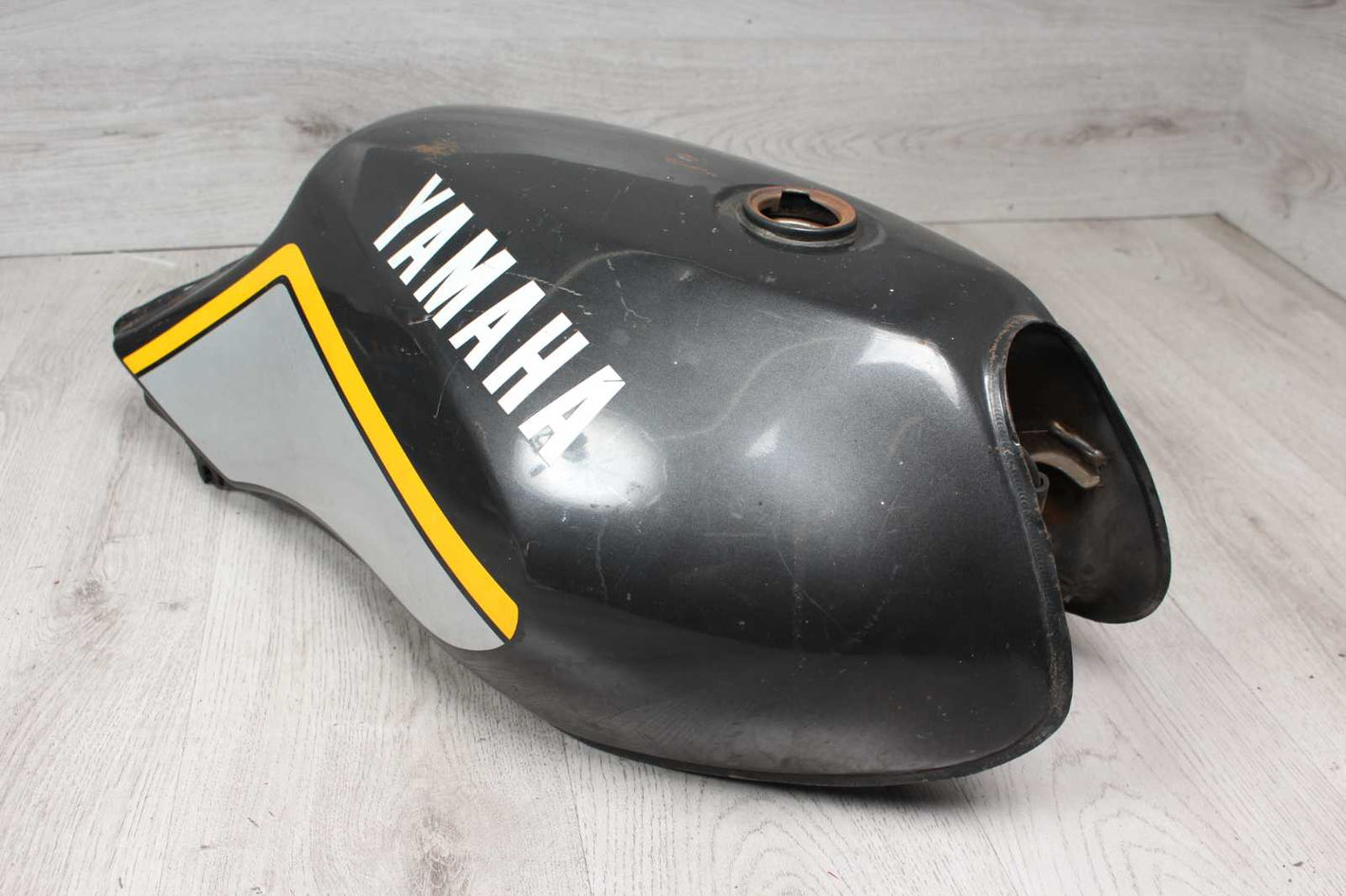 Tank Kraftstofftank Benzintank Yamaha XJ 600 H 51J 84-91  Yamaha   