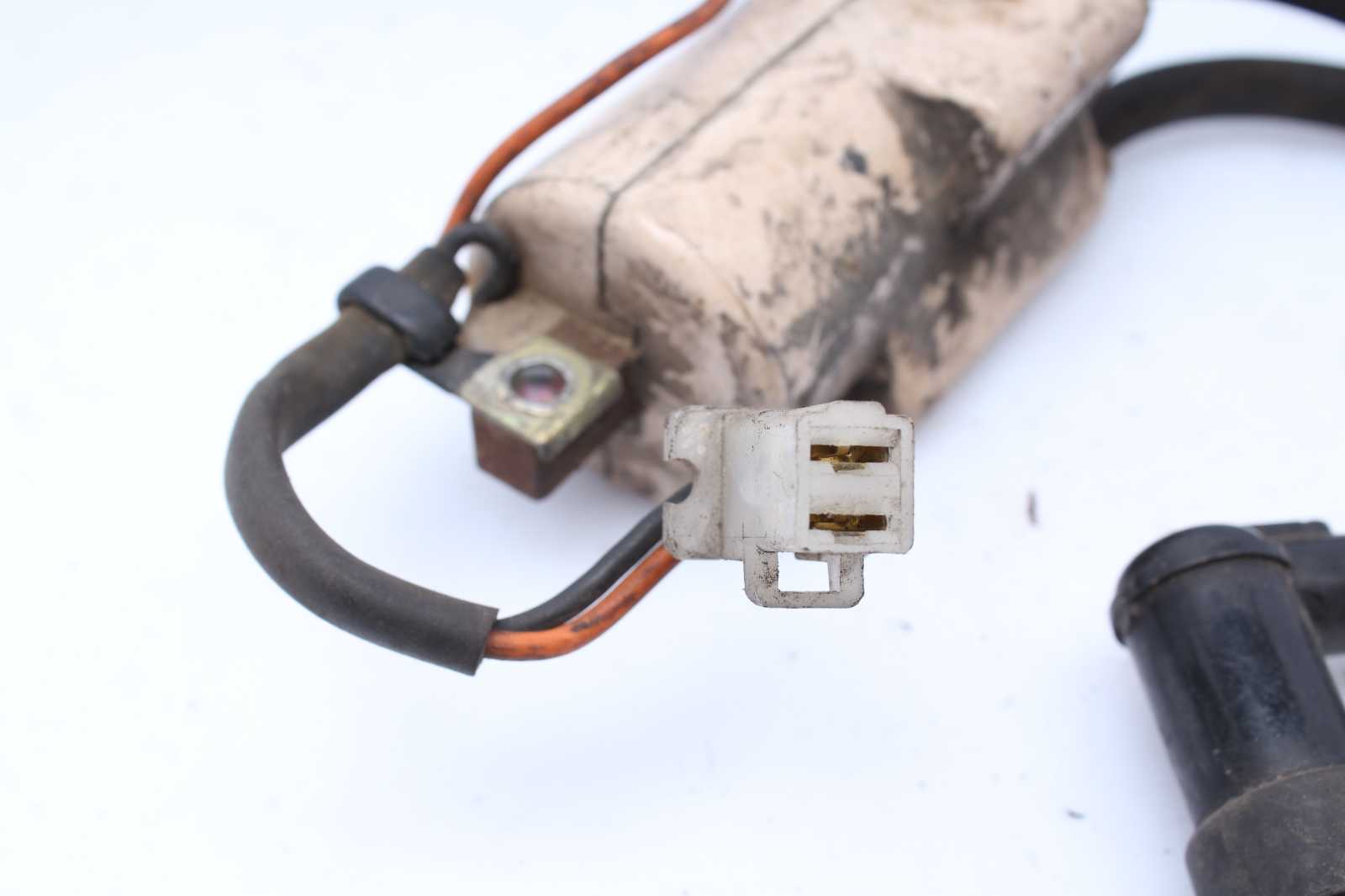 Zündspule Kerzenstecker Suzuki GT 380 GT380J-A 73-79  Suzuki   