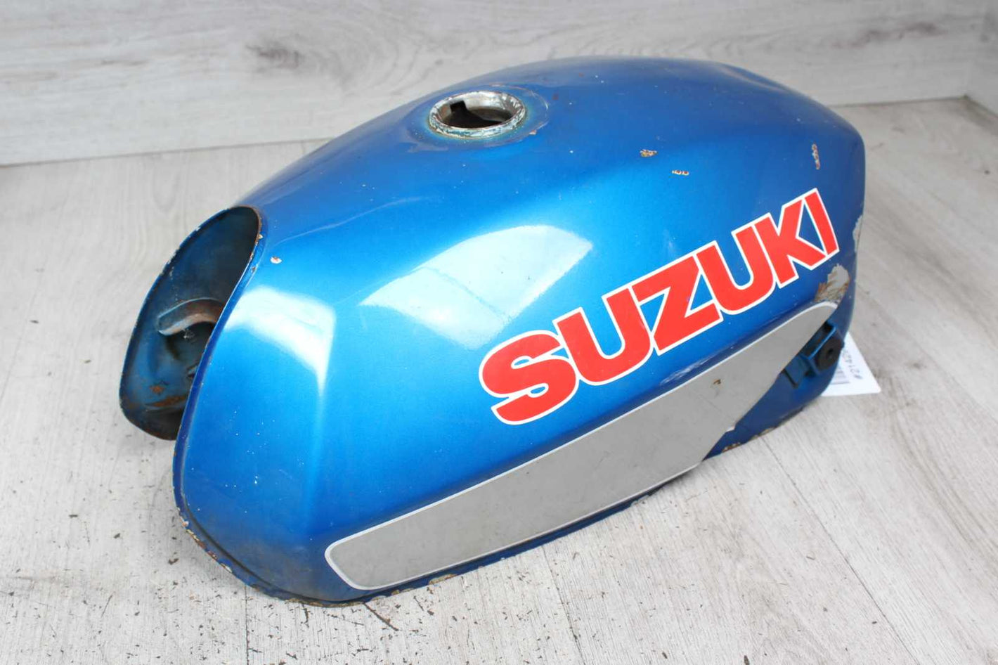 Tank Kraftstofftank Benzintank Suzuki GSX 750 ES GR72A 83-86  Suzuki   