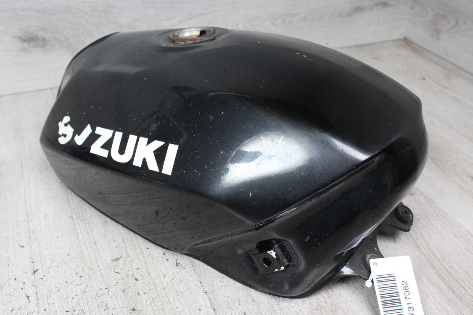 Tank Kraftstofftank Benzintank Suzuki GSX 750 ES GR72A 83-86  Suzuki   