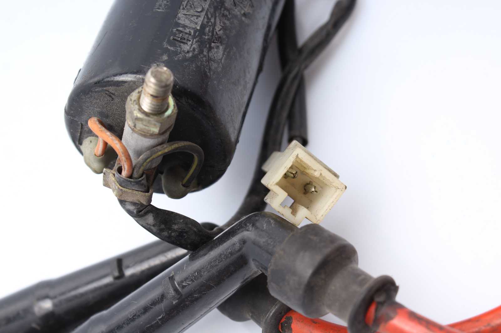 Zündspule Kerzenstecker Suzuki GS 650 G Katana GS650G 81-83  Suzuki   