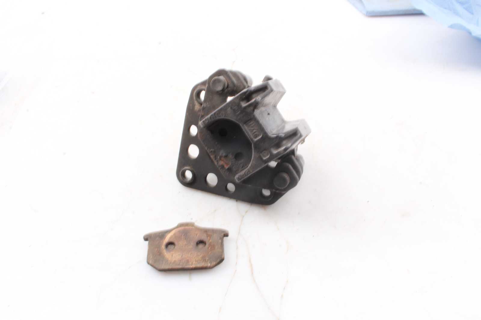 Bremssattel Bremszange vorn rechts Kawasaki GPZ 550 Unitrak ZX550A 84-89  Kawasaki   