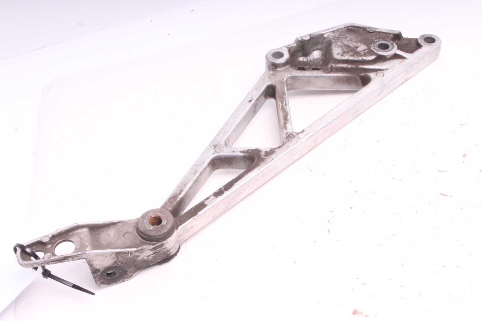 Fußrastenhalteplatte links Honda VF 1000 F SC15 84-86  Honda   