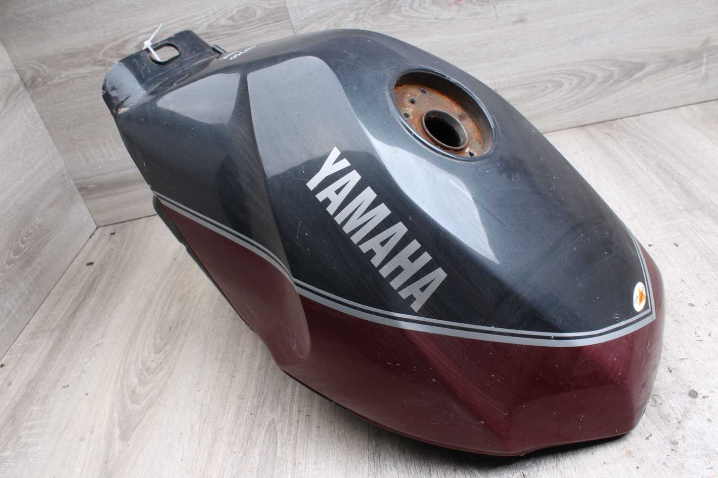 Tank Kraftstofftank Benzintank Yamaha FZ 750 Genesis 2KK 87-90  Yamaha   