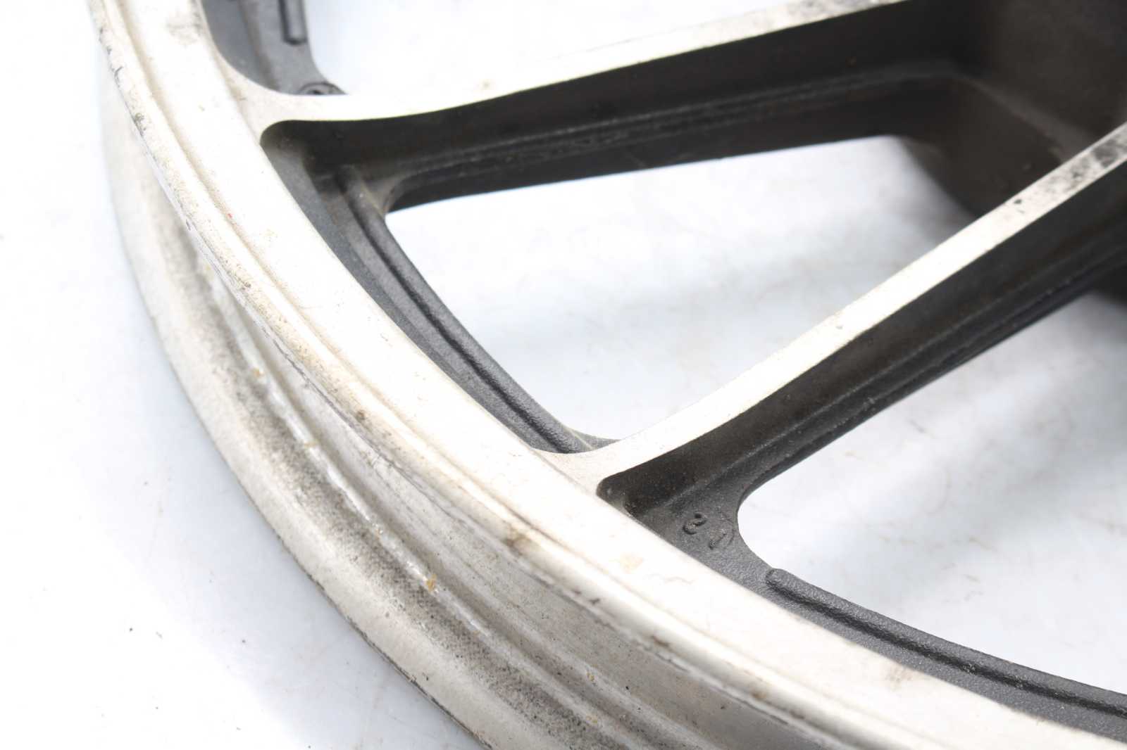 Felge Hinterrad Rad hinten Suzuki GSX 400 S GK53C 80-87  Suzuki   