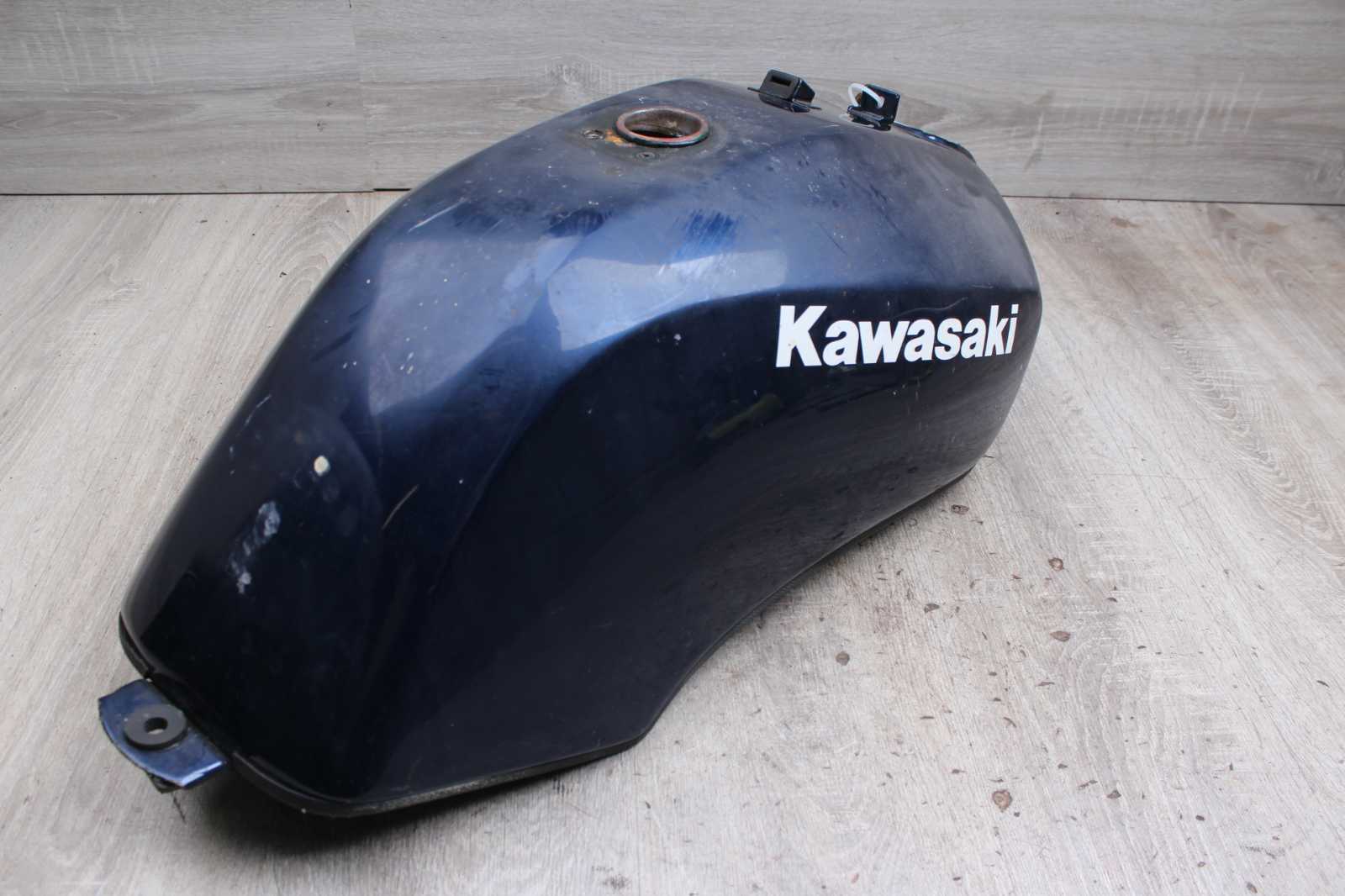 Tank Kraftstofftank Benzintank Kawasaki GPZ 1100 Unitrak KZT10B-B 83-85  Kawasaki   