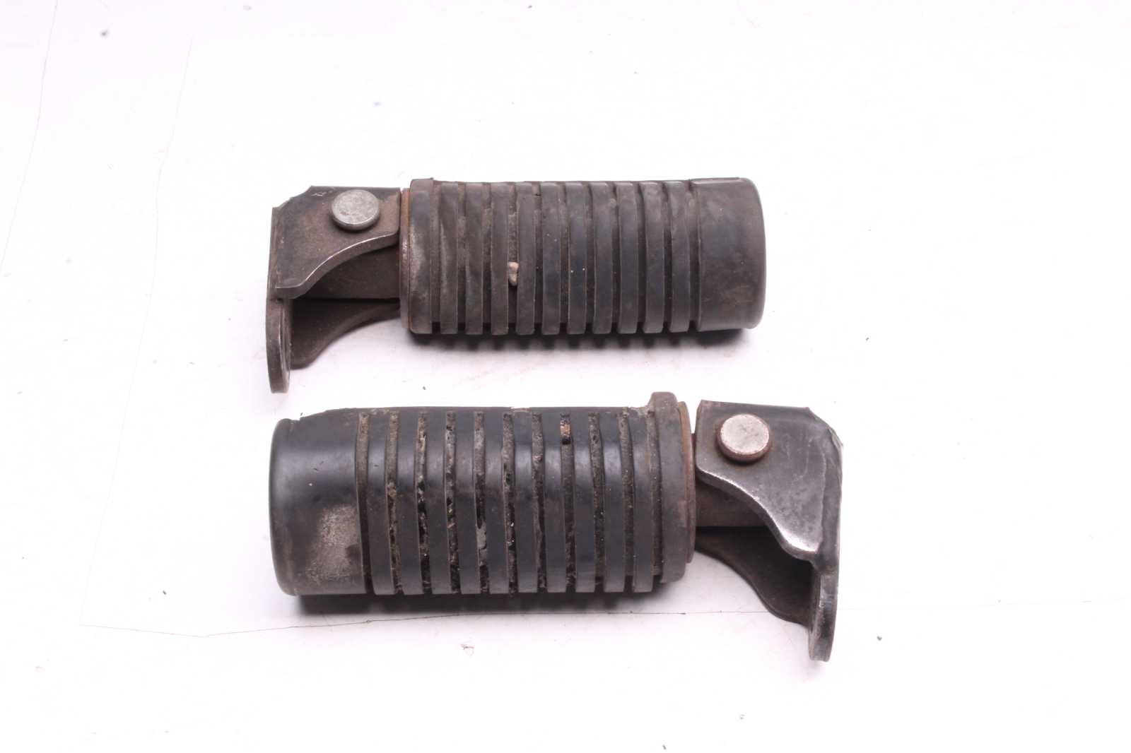 Fußraste vorn links rechts Honda CB 650 RC03 79-82  Honda   