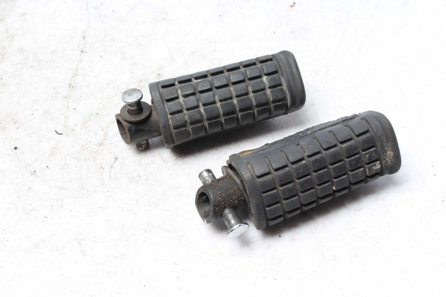 Fußraste hinten links rechts Honda CB 450 S PC17 86-89  Honda   