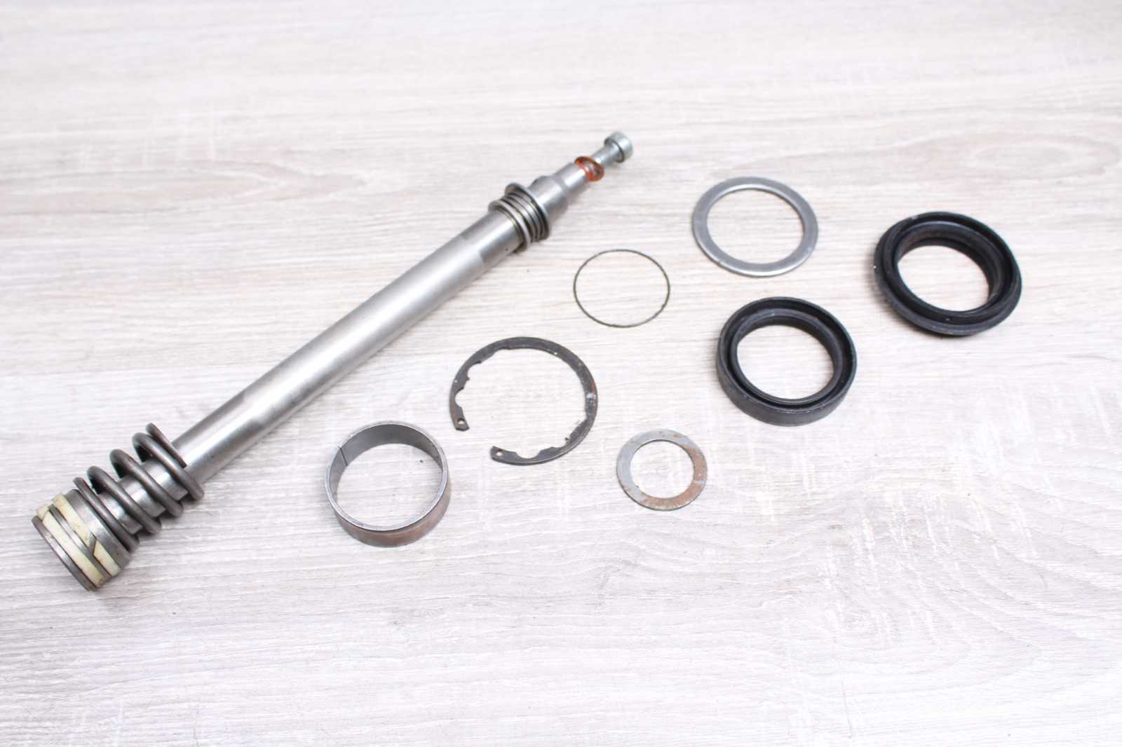 Gabelholm links Innen Dämpfer Honda CBX 750 F RC17 84-86  Honda   