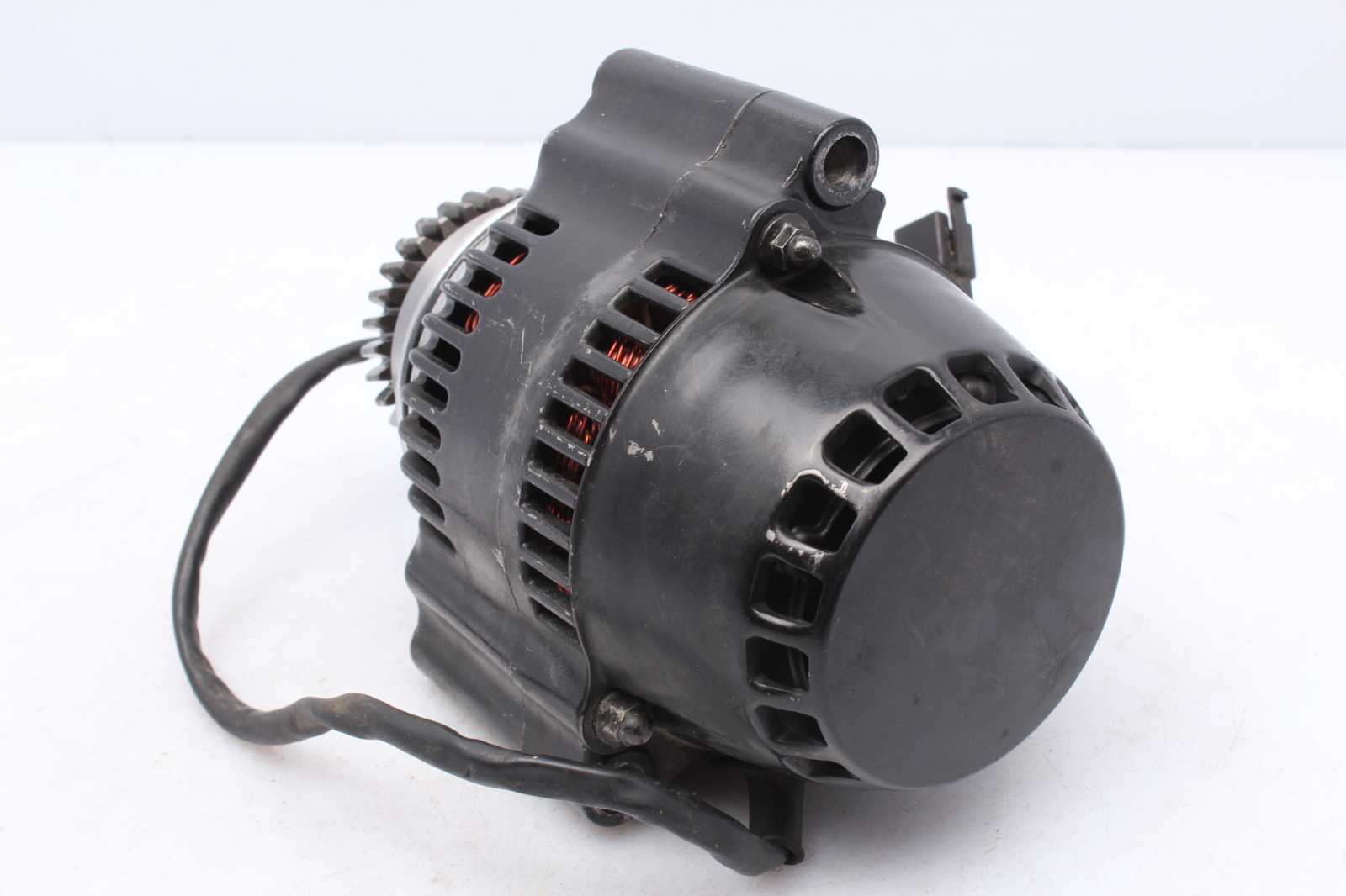 Lichtmaschine Lima Generator Suzuki GSX 750 ES GR72A 83-86  Suzuki   