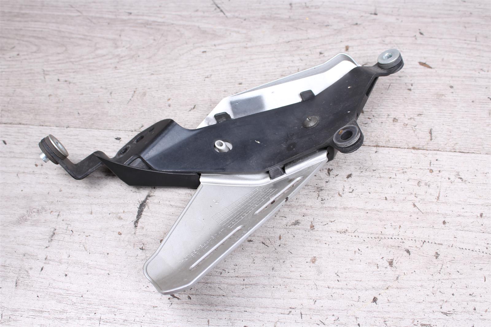 Abdeckung Verkleidung rechts 80103-MEEA Honda CBR 600 RR PC37 03-04  Honda   