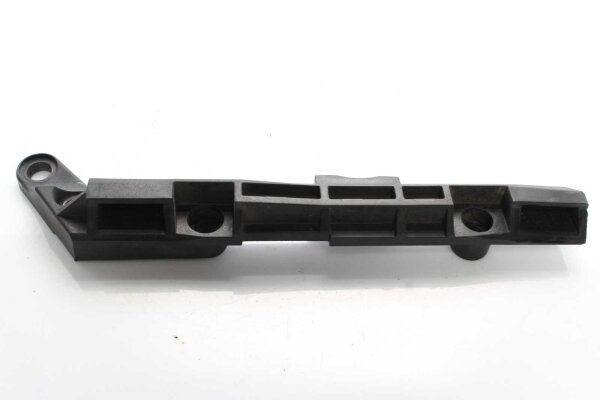 Pidikekannattimen kahva takana oikealla Yamaha FJR 1300 RP04 01-02