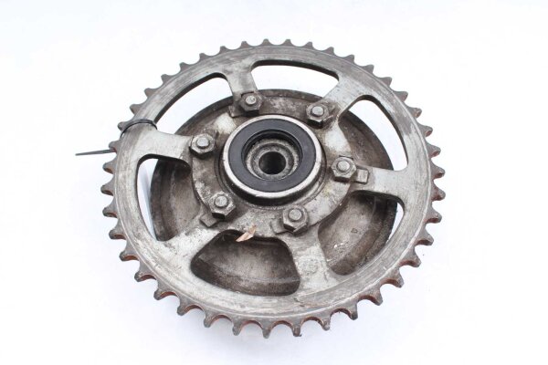 Takapyörän navan ketjupyörän pidike Kawasaki GPZ 1100 GP KZT10B-A 81-82