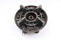 Pyörän navan ketjupyörän pidike...