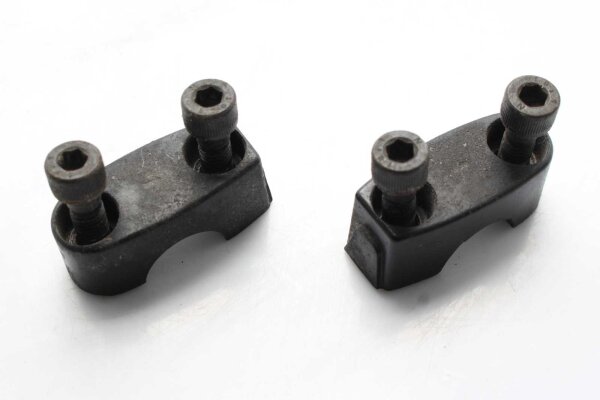 Ohjauskiinnikkeet haarukkasilta yläpuolella Kawasaki KLR 250 Kl250D 84-05