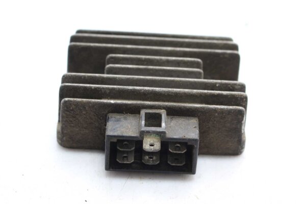 tasasuuntaajan säädin Kawasaki GPZ 305 EX305A 83-83