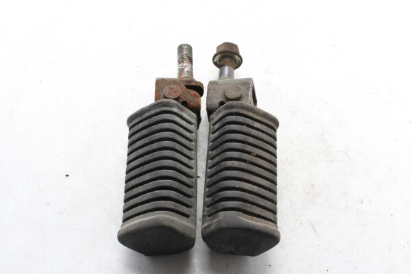 Jalkatuki edessä vasen oikea Kawasaki GPZ 305 EX305A 83-83