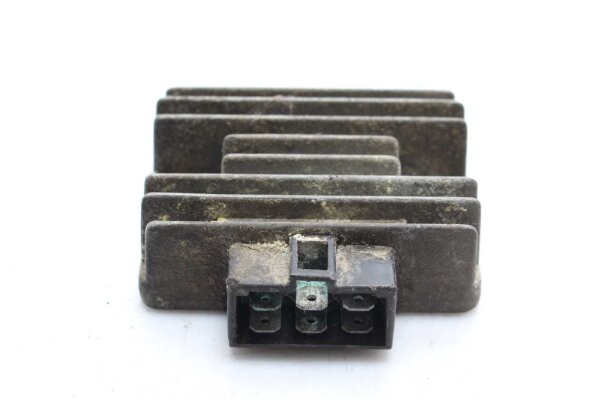 tasasuuntaajan säädin Kawasaki GPZ 305 EX305A 83-83