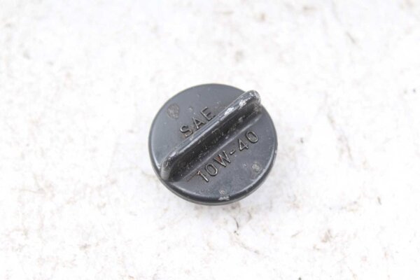 Filler cap closure Suzuki GSX-R 750 GR75A 85-87