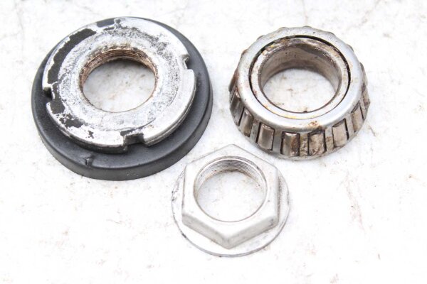 Styrhuvudets lagerskivor gaffelbrygga ovanför Aprilia Pegaso 650 GA 92-96