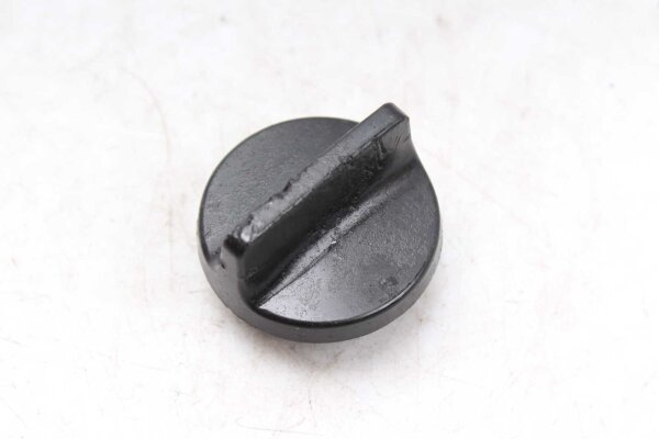 Täyttökorkin sulkeminen Kawasaki GPZ 900 R ZX900A/1-6 84-89