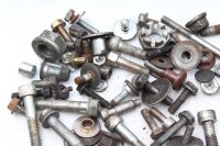 Sekalainen erä varaosia Divers Kawasaki KLR 600...