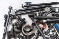 Blandat parti reservdelar Divers Suzuki GSX-R 750 GR75A...