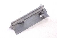 Kansipaneelin moottori oikealla Kawasaki GPZ 1000 RX...