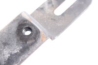 Rekisterikilven pidikkeen kiinnike Kawasaki GPZ 1100 ABS ZXT10E/F 96-98