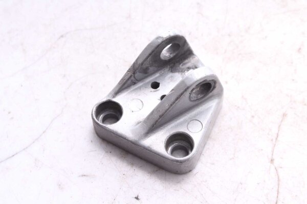 Footrest mounting plate, front left Kawasaki GPZ 1000 RX ZXT00A 86-87