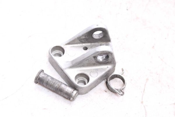 Footrest mounting plate, front left Kawasaki GPZ 1000 RX ZXT00A 86-87