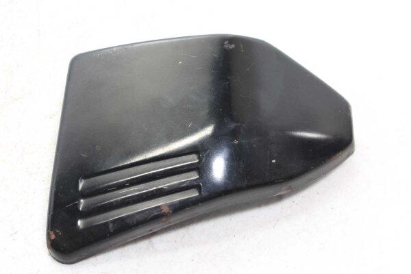 Sivupaneelin etupaneeli oikealla Kawasaki GPZ 1100 GP KZT10B-A 81-82