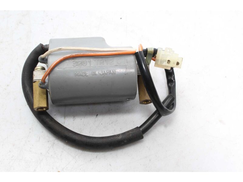 Ignition coil spark plug connector Suzuki GSX 250 E GJ53B 82-83