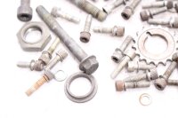 Gruppe af resterende dele Suzuki GSX-R 750 GR75A 85-87