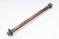 Akselin kääntövarsi akselin läpi...