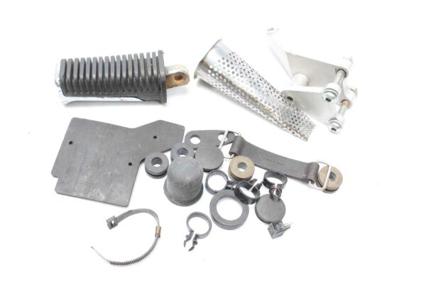 Sekoitettu paljon jäljellä olevia osia Kawasaki ZX-6R Ninja ZX636E 19-20