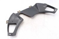 Kannen saarnatuoli edessä yläosassa BMW K 1100...