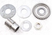 Sekoitettu paljon jäljellä olevia osia Kawasaki...