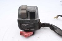 Ohjaustangon kytkimen ohjaustangon kiinnitys vasemmalla...