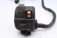 Ohjaustangon kytkimen ohjaustangon kiinnitys vasemmalla...