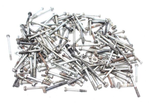 Sekalainen erä Jäljellä olevat osat Sukeltajat Tuntematon Sekalainen erä