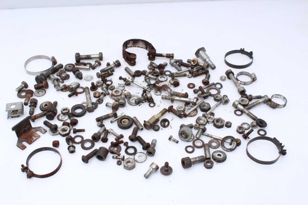 Sekalainen erä varaosia Divers Moto Guzzi V 35 Imola 2 PC 84-89 V 35 Imola 2 PC 84-89