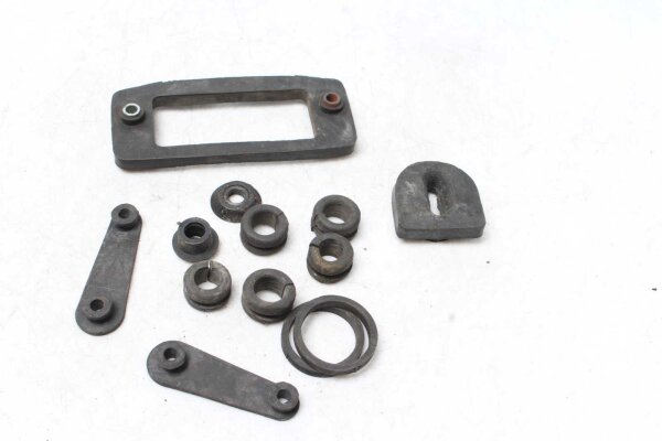 Lotto misto di parti rimanenti Kawasaki Z 550 F KZ550B/A 82-84