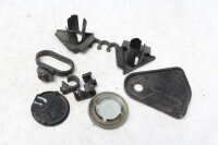 Sekoitettu paljon jäljellä olevia osia Kawasaki...