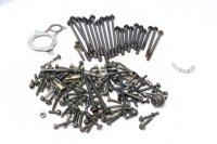 Sekoitettu paljon jäljellä olevia osia Suzuki GSX-R 750 GR7DB 96-97