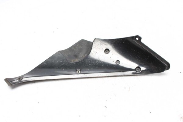 Panel lateral en la parte inferior izquierda. Yamaha YZF R1 RN04 00-01