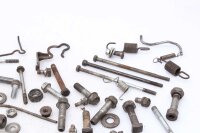 Sekoitettu paljon jäljellä olevia osia Kawasaki GPZ 1100 ZXT10E/E 95-98